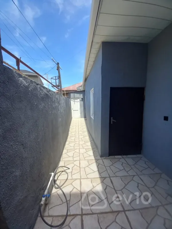 Satılır 3 otaqlı həyət evi 100 m²