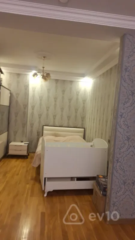 Satılır 3 otaqlı yeni tikili 105 m²