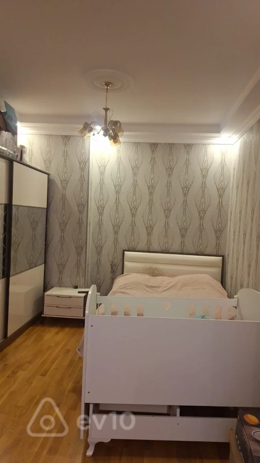Satılır 3 otaqlı yeni tikili 105 m²