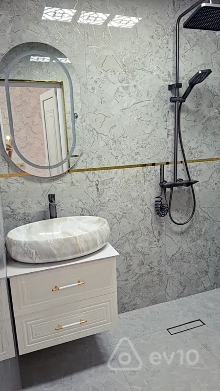 Satılır 5 otaqlı köhnə tikili 111 m²