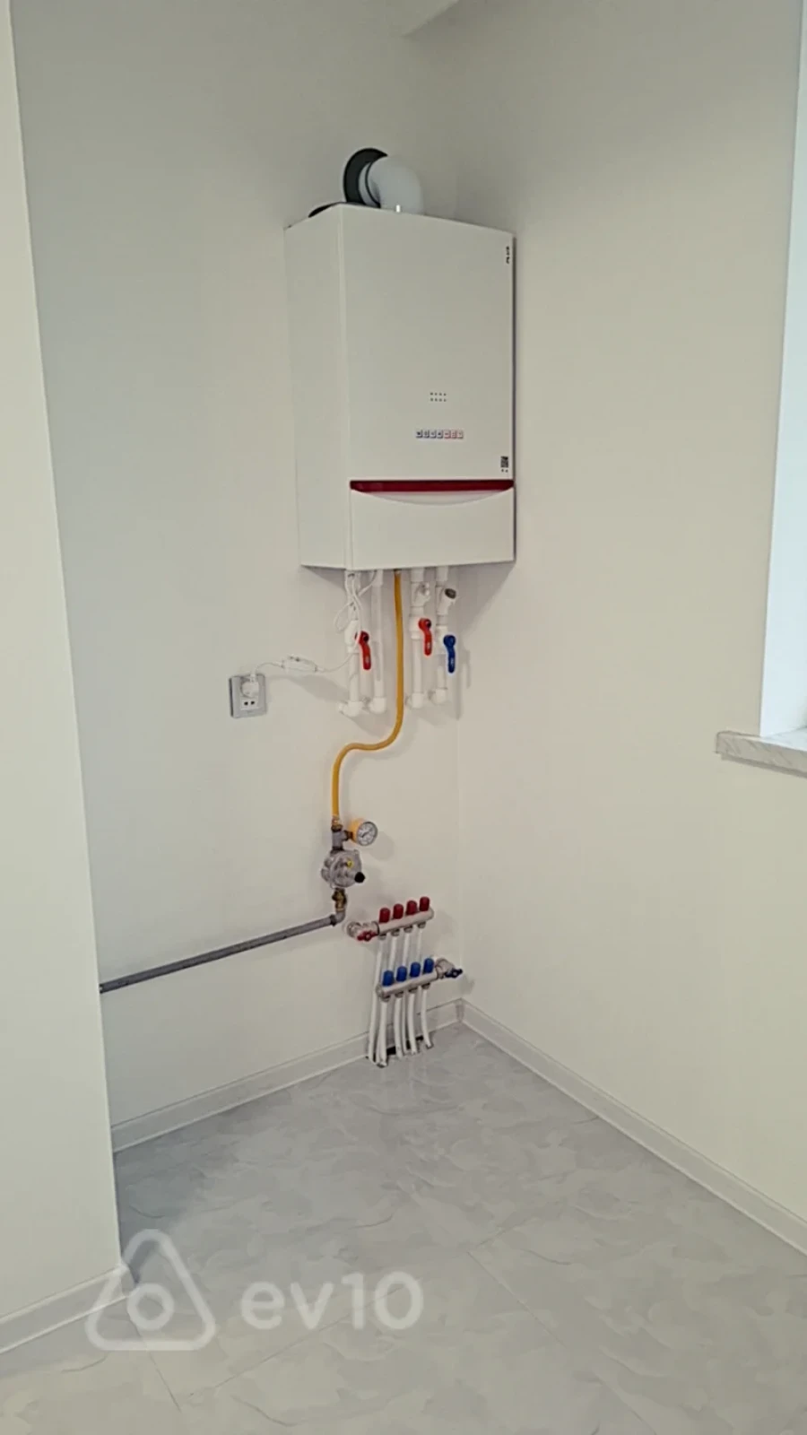 Satılır 5 otaqlı köhnə tikili 111 m²