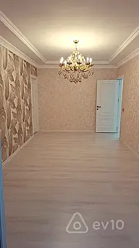 Satılır 5 otaqlı köhnə tikili 111 m²