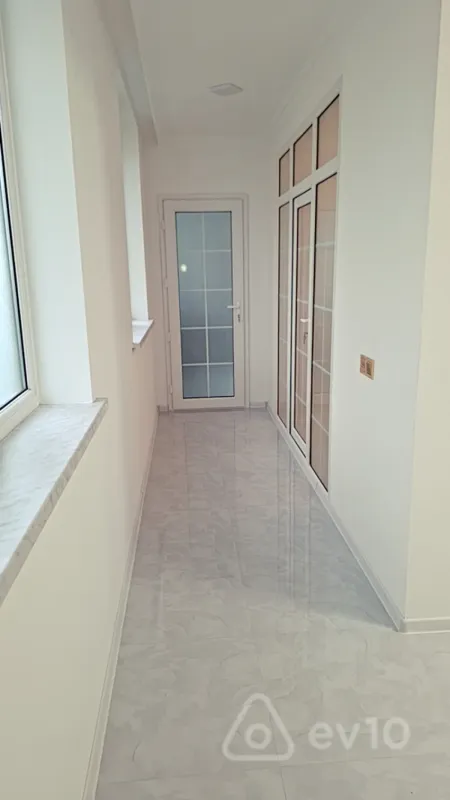 Satılır 5 otaqlı köhnə tikili 111 m²