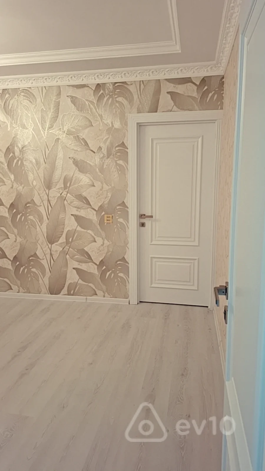 Satılır 5 otaqlı köhnə tikili 111 m²