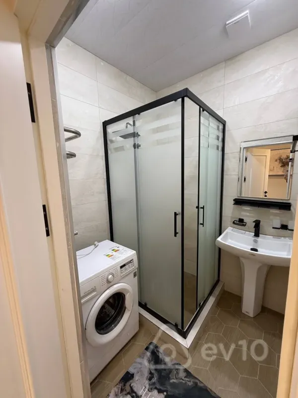 Kirayə verilir 2 otaqlı yeni tikili 70 m²