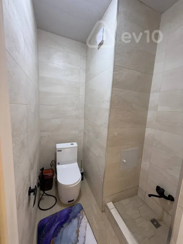 Kirayə verilir 2 otaqlı yeni tikili 70 m²