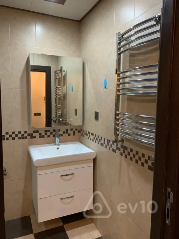 Kirayə verilir 2 otaqlı yeni tikili 55 m²