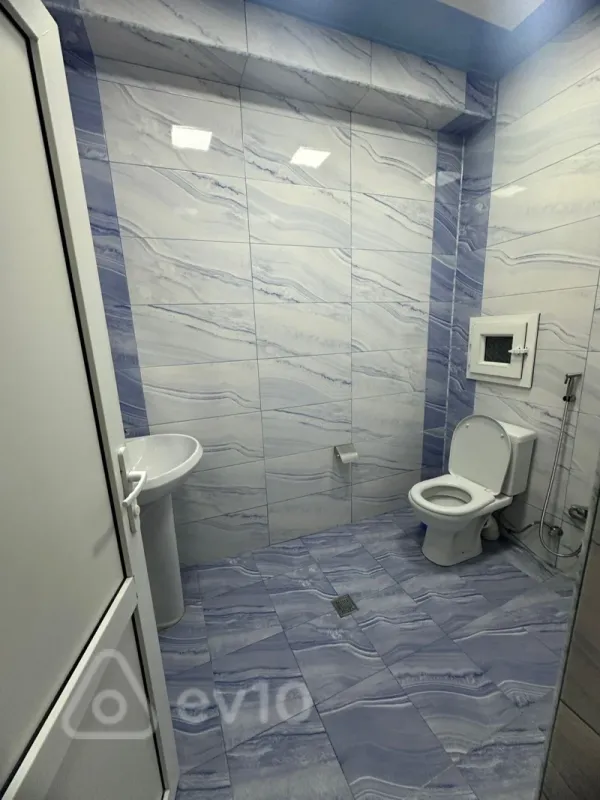 Kirayə verilir 2 otaqlı yeni tikili 55 m²