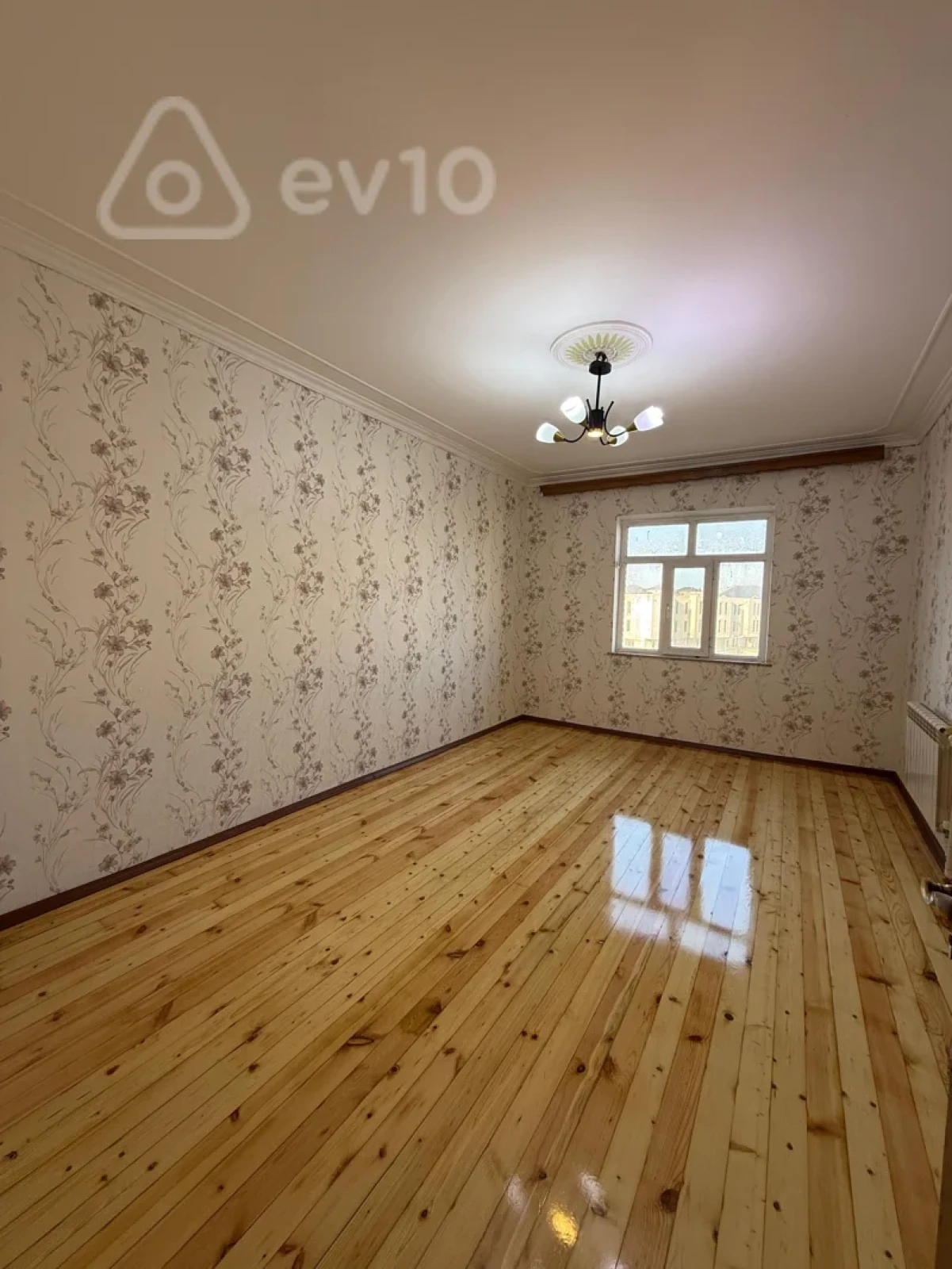 Satılır 3 otaqlı köhnə tikili 90 m²