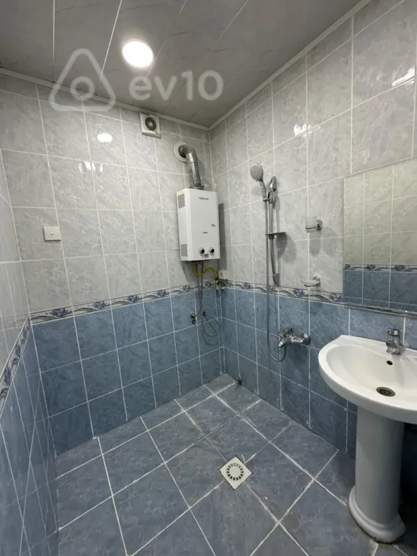 Satılır 2 otaqlı köhnə tikili 50 m²