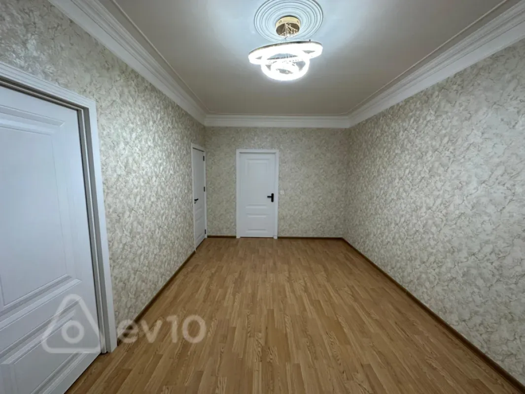 Satılır 2 otaqlı köhnə tikili 50 m²