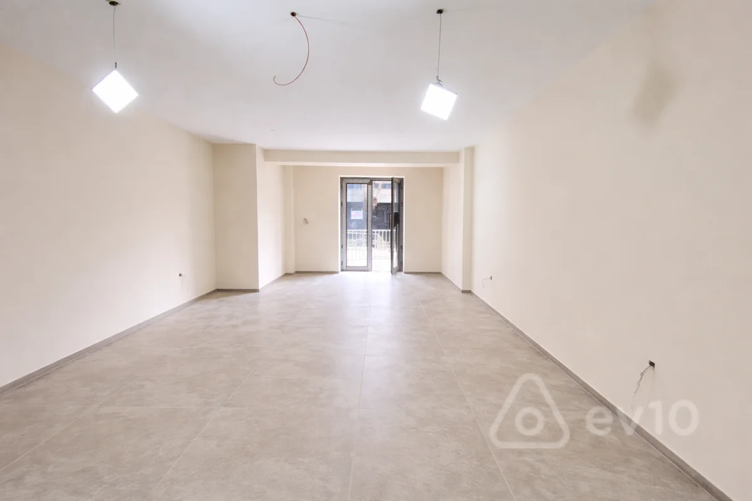 Satılır mənzil 40 m²