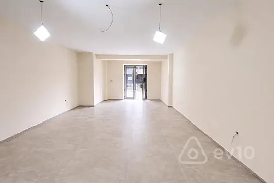 Satılır mənzil 40 m²