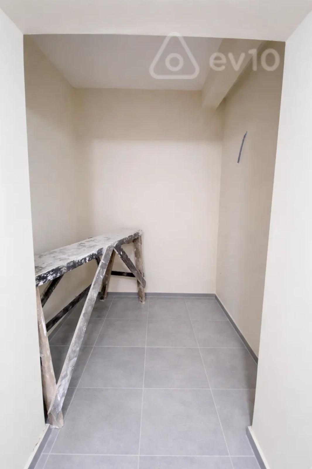 Satılır mənzil 40 m²