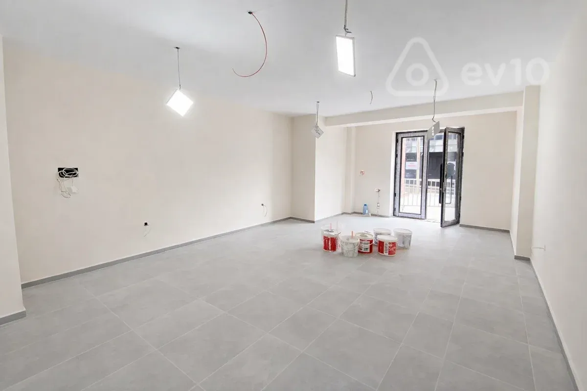 Satılır mənzil 40 m²