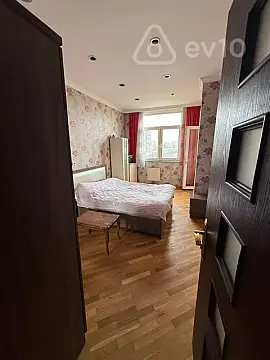 Kirayə verilir 3 otaqlı yeni tikili 100 m²