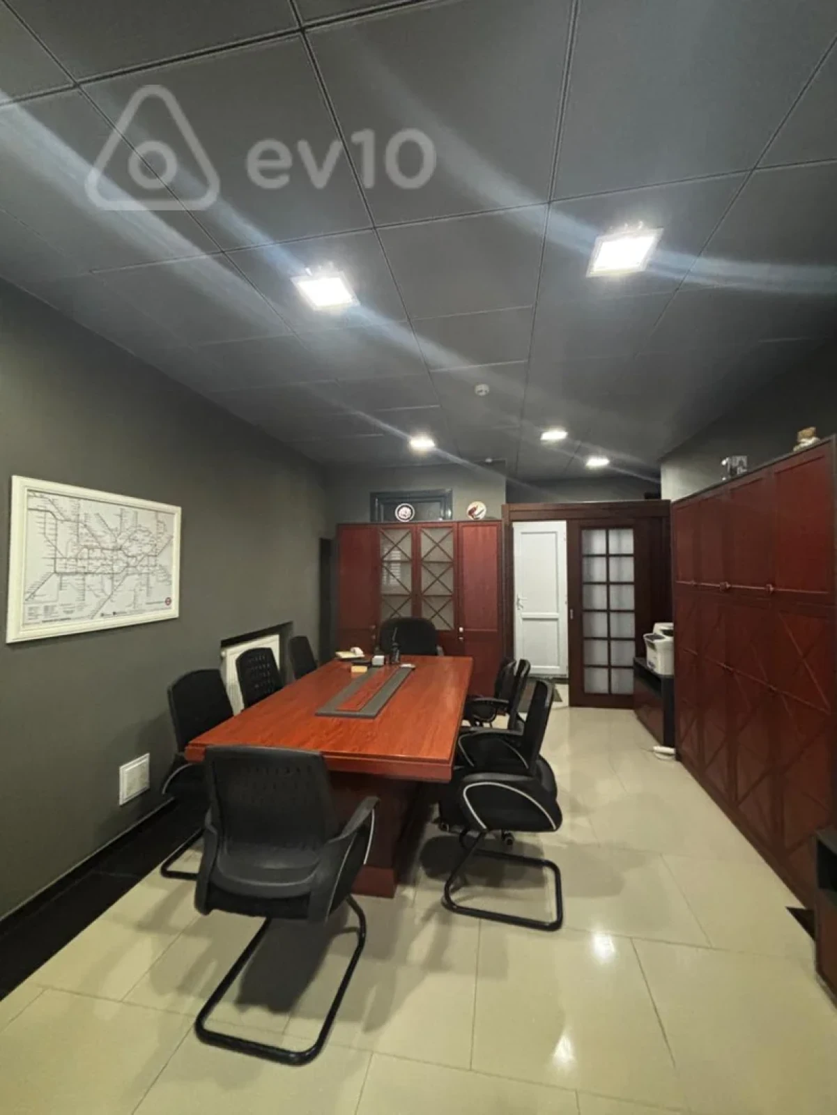 Kirayə verilir 2 otaqlı ofis 100 m²