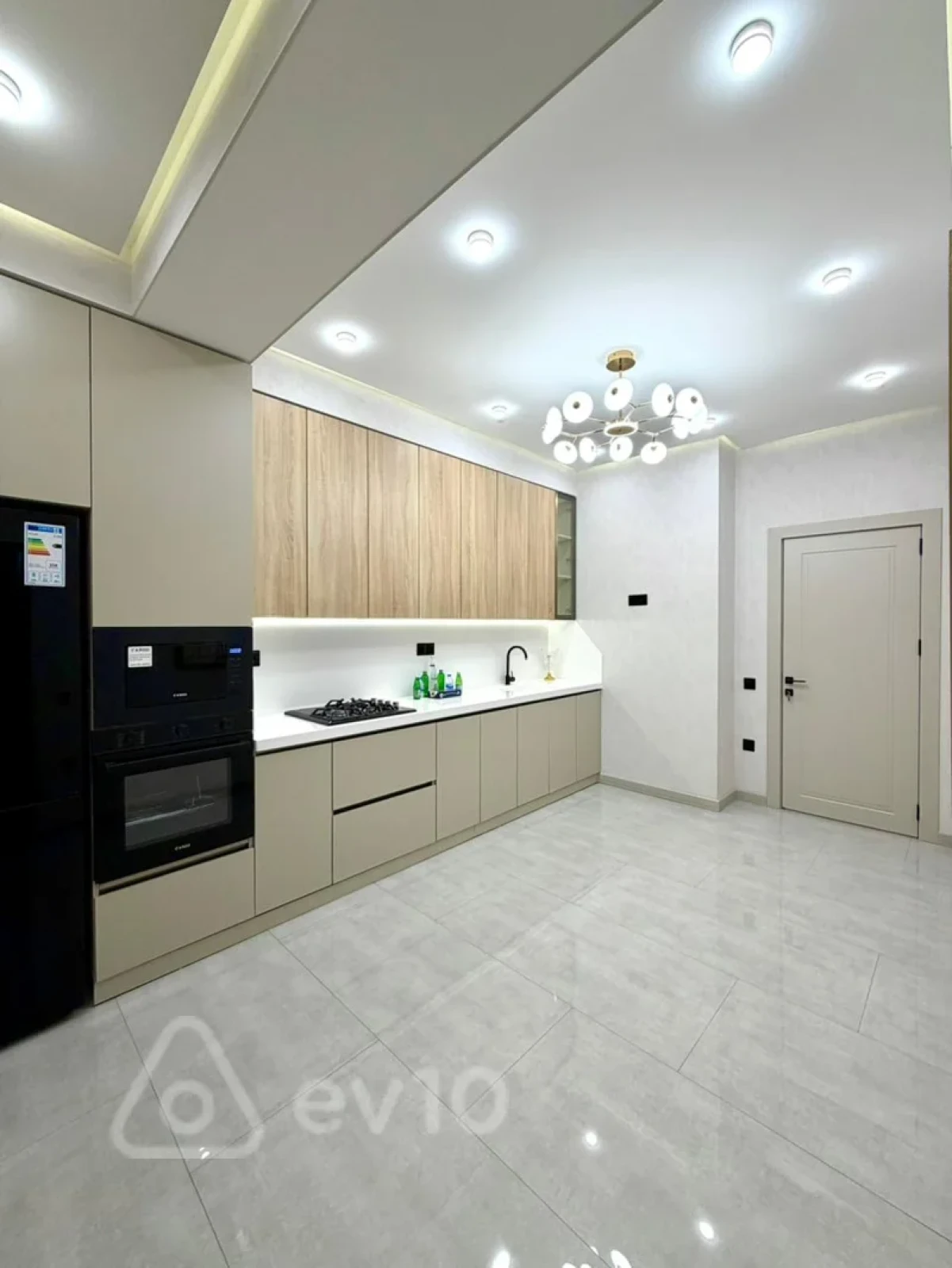 Satılır 2 otaqlı yeni tikili 76 m²