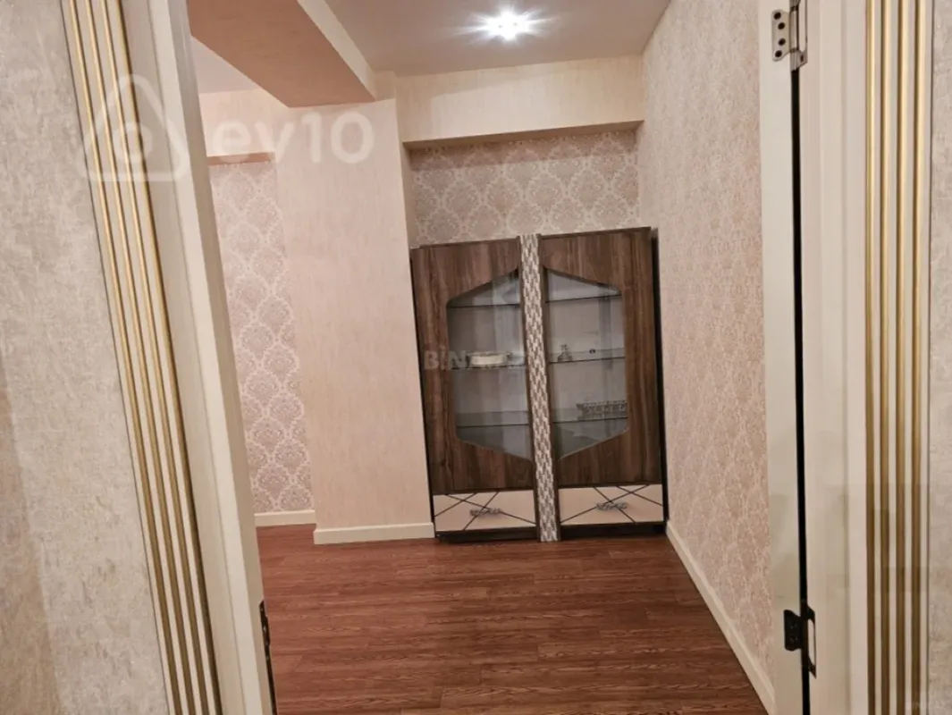 Kirayə verilir 3 otaqlı yeni tikili 110 m²