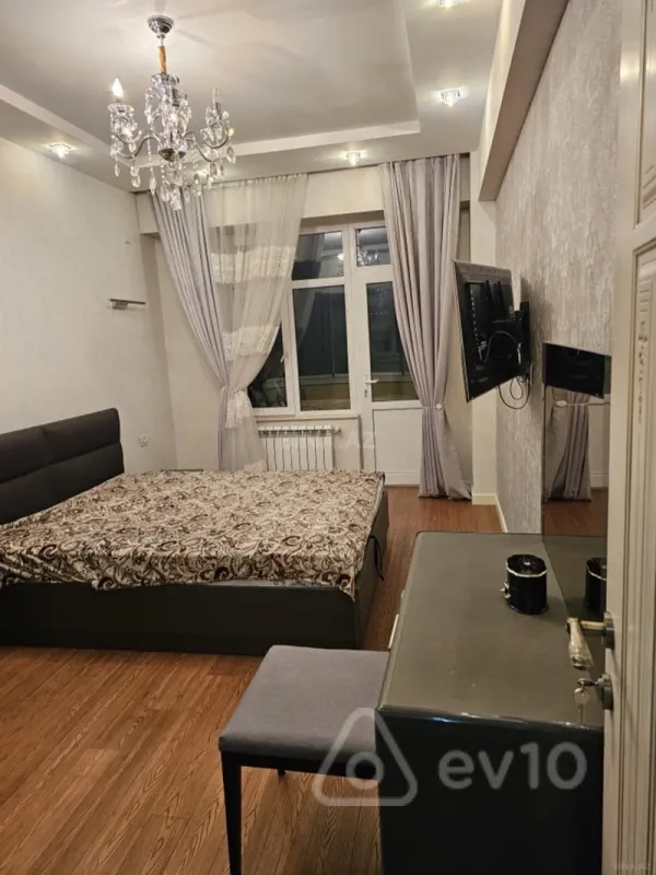 Kirayə verilir 3 otaqlı yeni tikili 110 m²