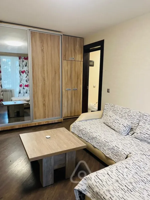 Kirayə verilir 1 otaqlı köhnə tikili 40 m²