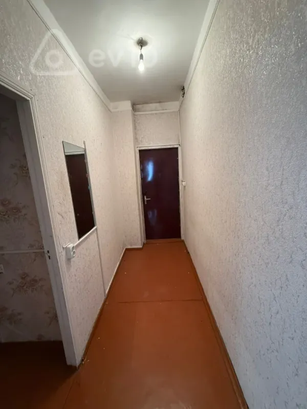 Satılır 1 otaqlı köhnə tikili 45 m²