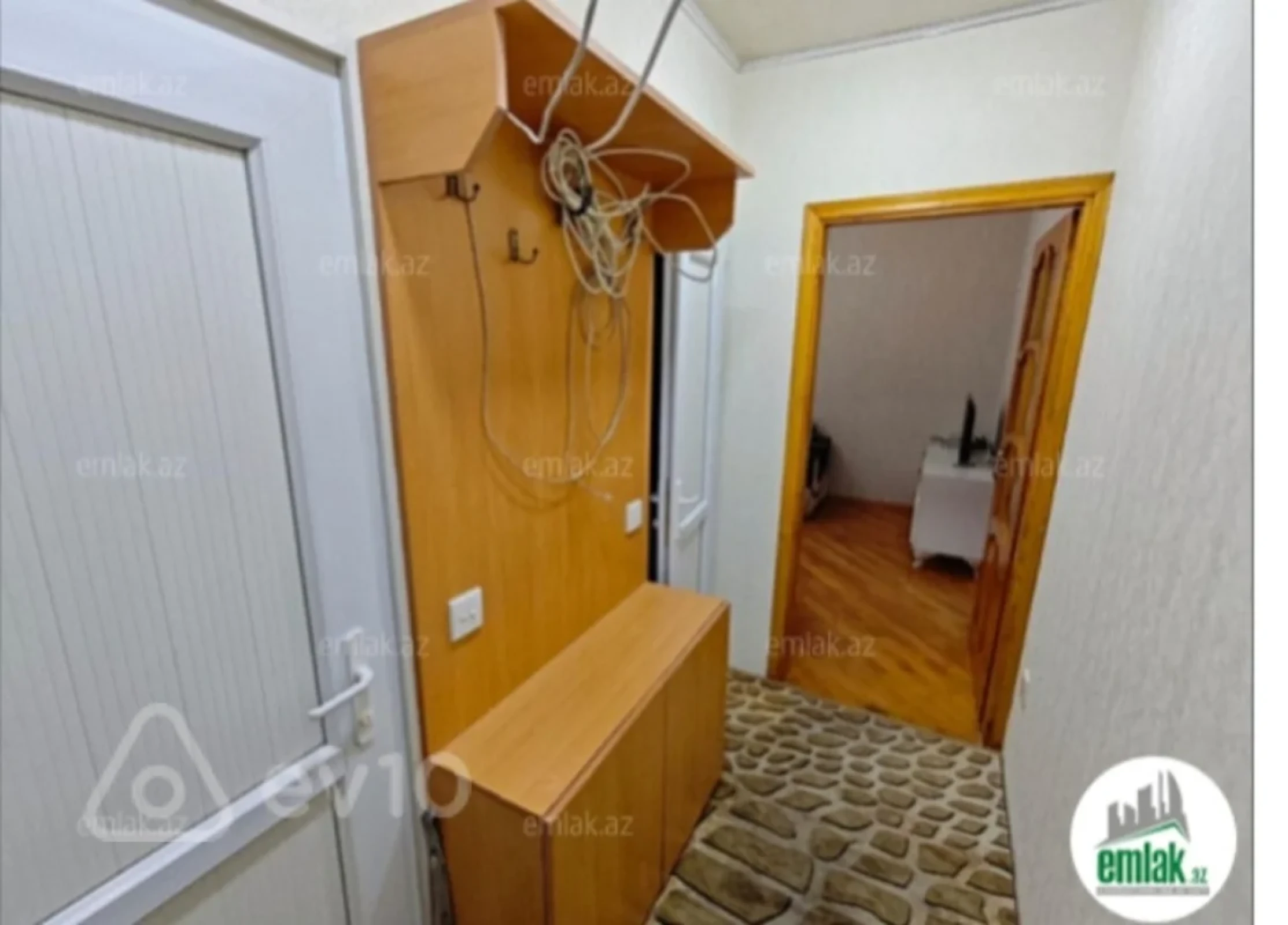 Kirayə verilir 2 otaqlı köhnə tikili 55 m²