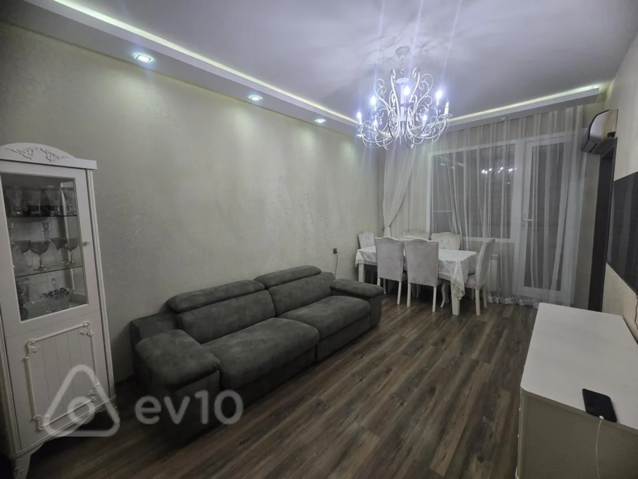 Kirayə verilir 3 otaqlı köhnə tikili 80 m²