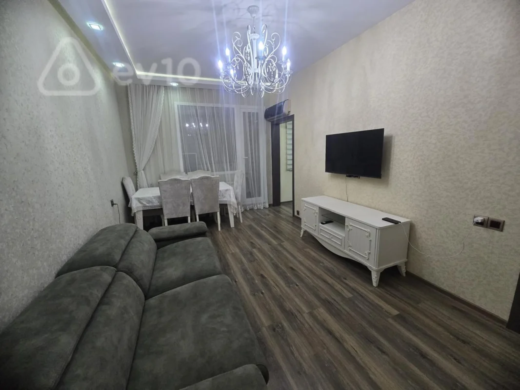 Kirayə verilir 3 otaqlı köhnə tikili 80 m²