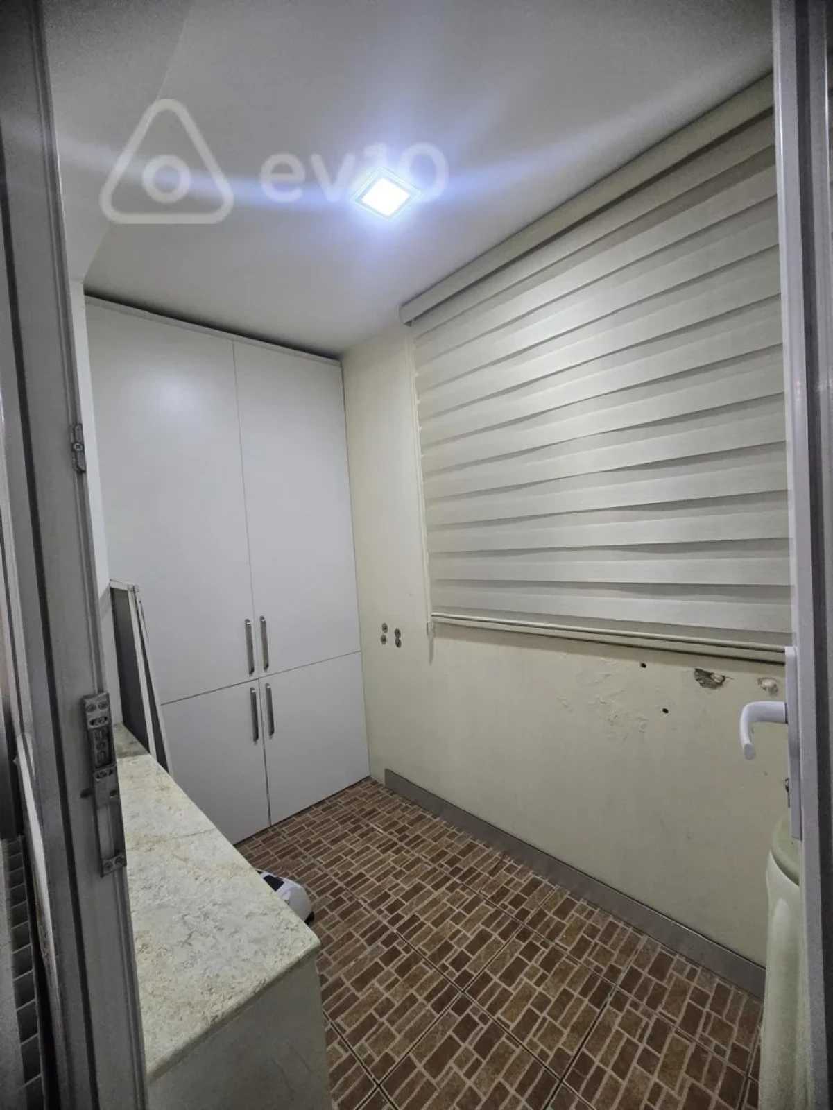 Kirayə verilir 3 otaqlı köhnə tikili 80 m²