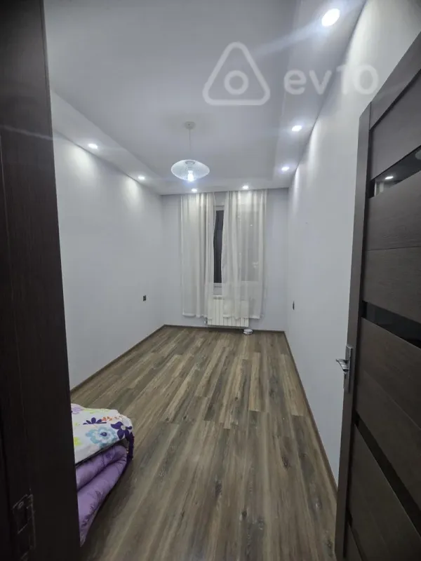 Kirayə verilir 3 otaqlı köhnə tikili 80 m²