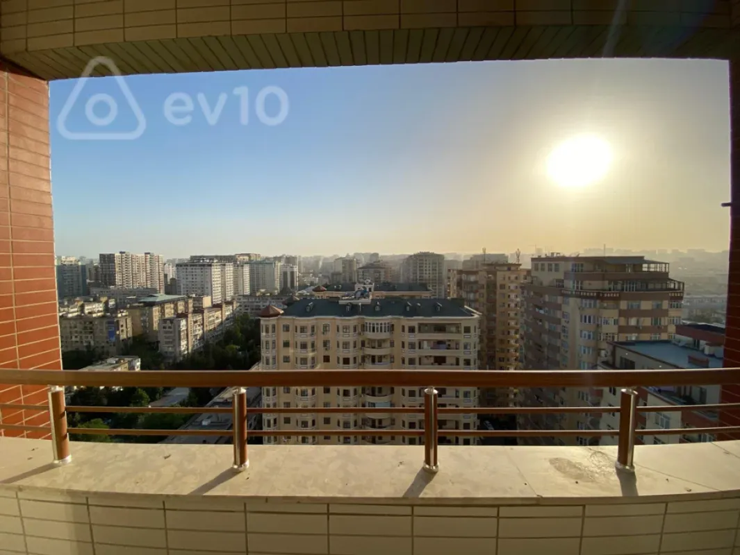 Satılır 3 otaqlı yeni tikili 160 m²