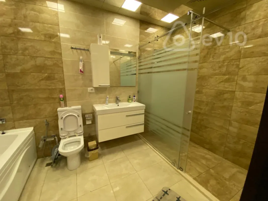 Satılır 3 otaqlı yeni tikili 160 m²