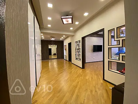 Satılır 3 otaqlı yeni tikili 160 m²