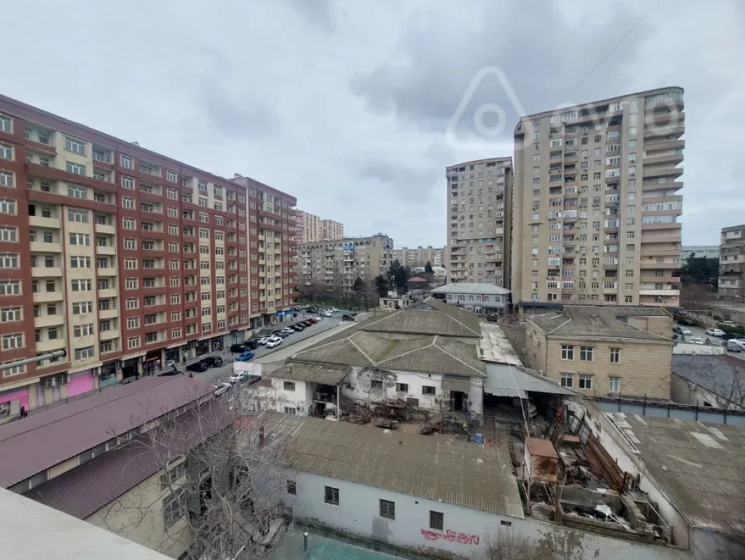 Kirayə verilir 2 otaqlı köhnə tikili 65 m²