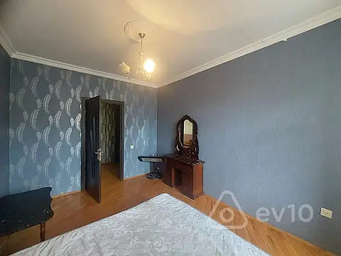Kirayə verilir 2 otaqlı köhnə tikili 65 m²