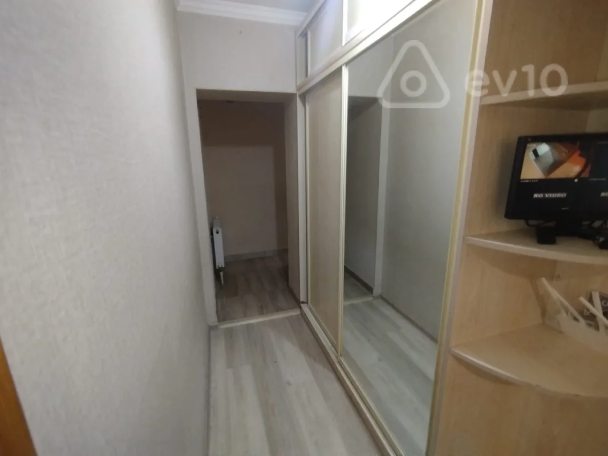 Kirayə verilir 3 otaqlı köhnə tikili 65 m²