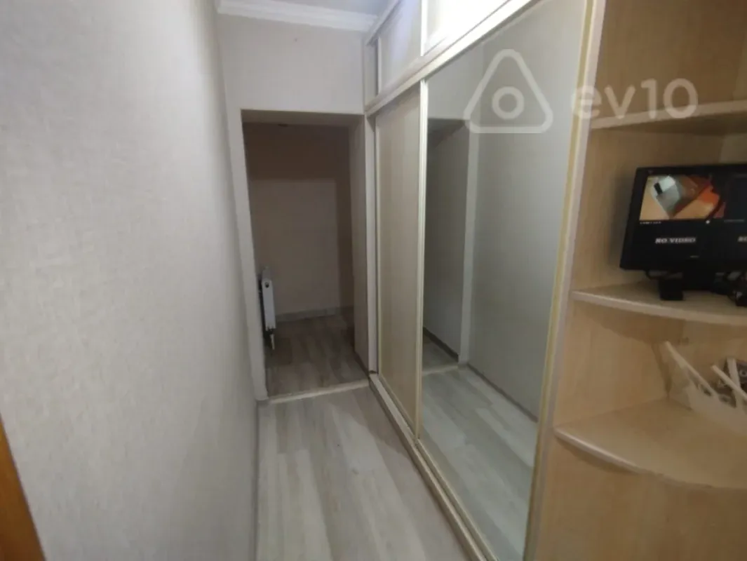 Kirayə verilir 3 otaqlı köhnə tikili 65 m²