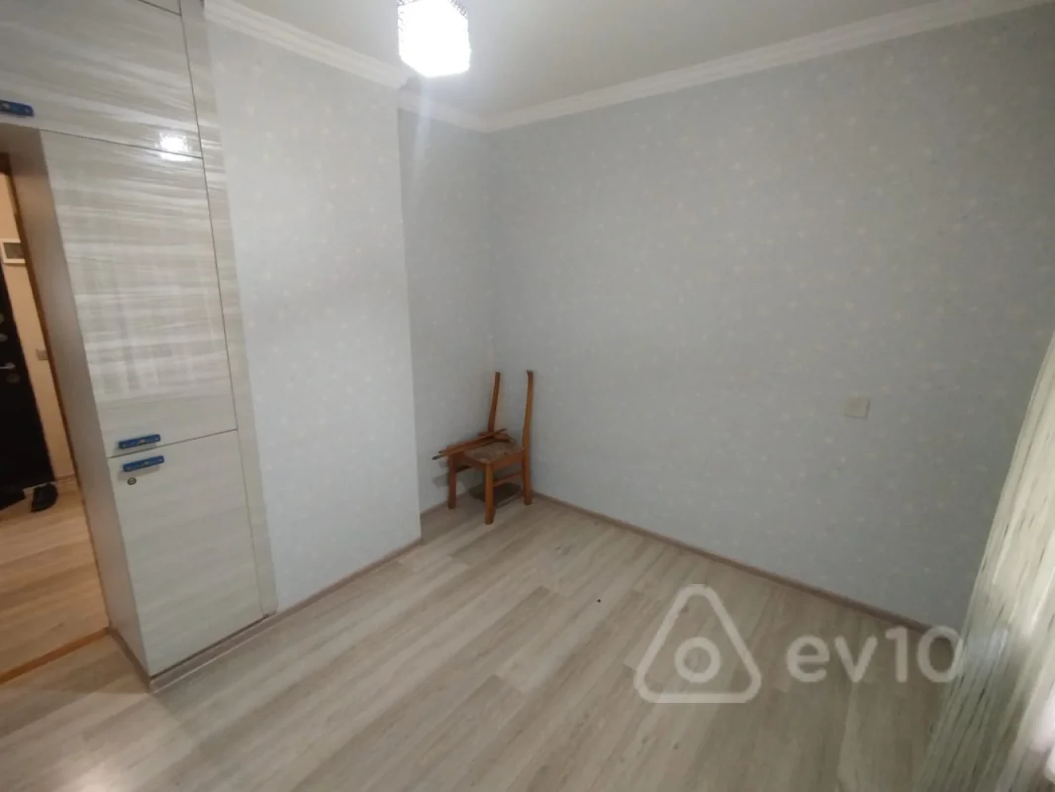 Kirayə verilir 3 otaqlı köhnə tikili 65 m²