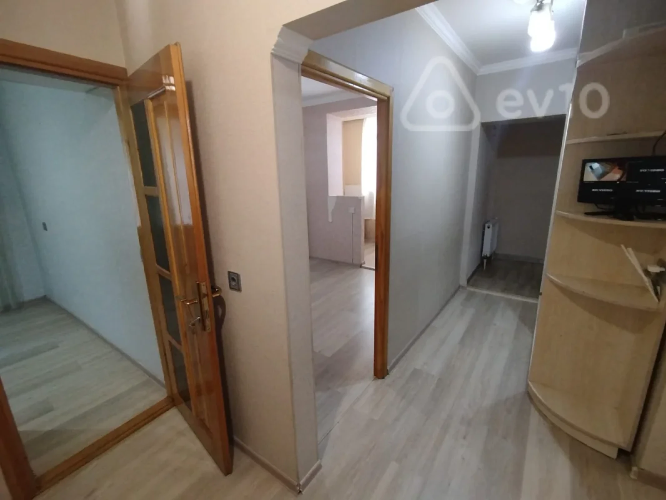 Kirayə verilir 3 otaqlı köhnə tikili 65 m²
