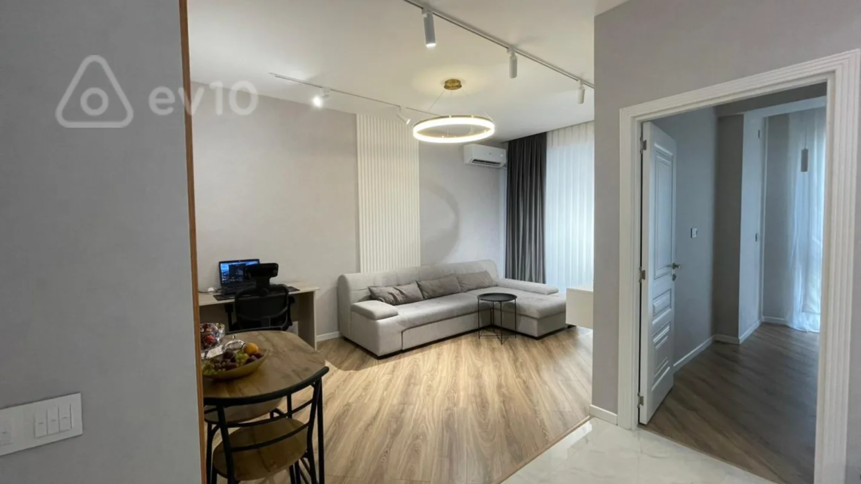Kirayə verilir 2 otaqlı yeni tikili 55 m²