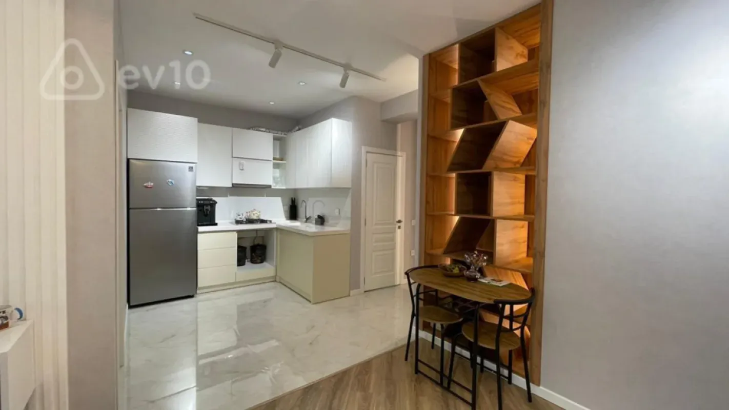 Kirayə verilir 2 otaqlı yeni tikili 55 m²