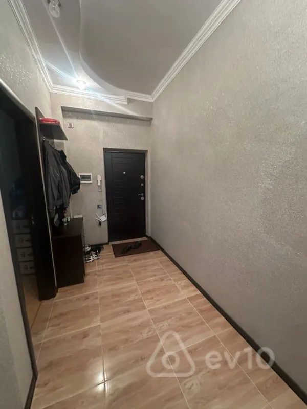Satılır 2 otaqlı yeni tikili 70 m²