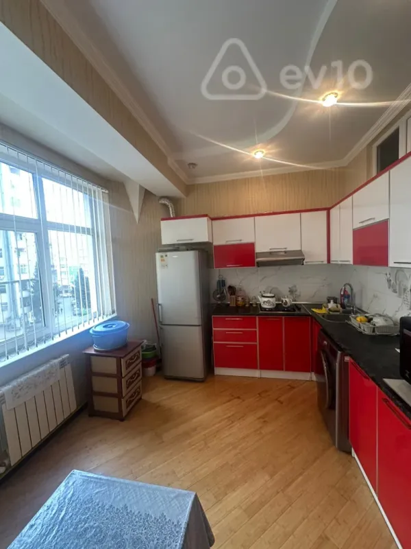 Satılır 2 otaqlı yeni tikili 70 m²