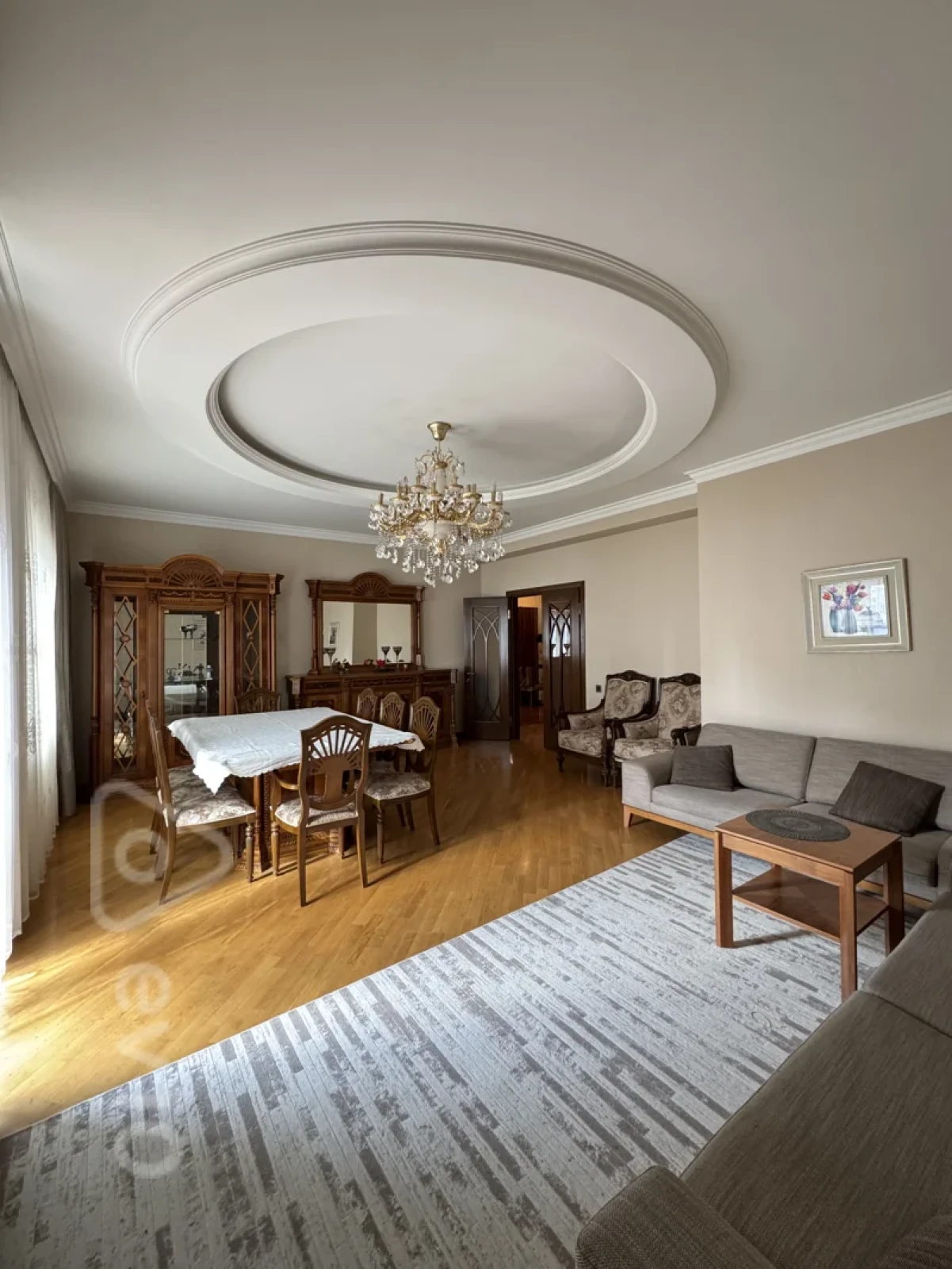 Kirayə verilir 3 otaqlı yeni tikili 150 m²