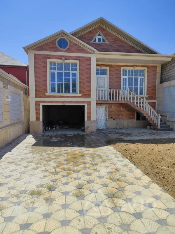 Satılır 4 otaqlı həyət evi 190 m²