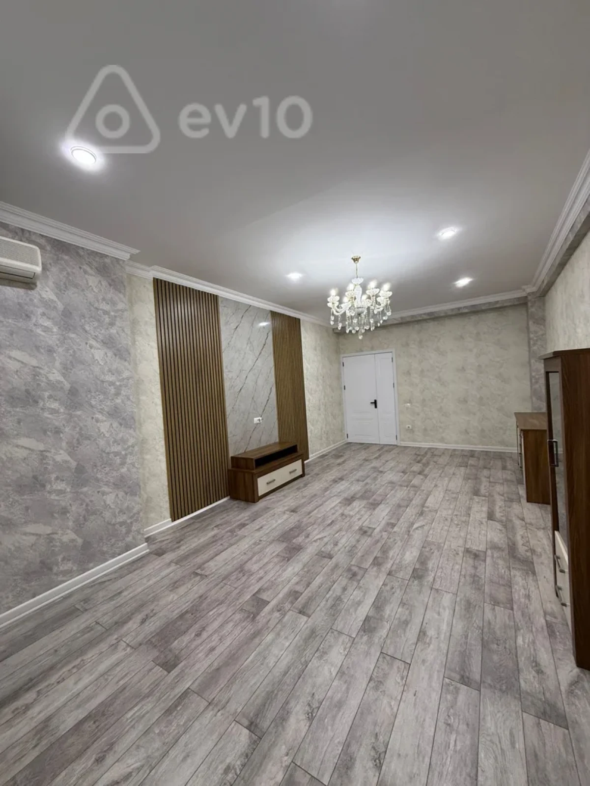 Satılır 3 otaqlı yeni tikili 100 m²