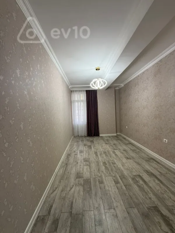 Satılır 3 otaqlı yeni tikili 100 m²