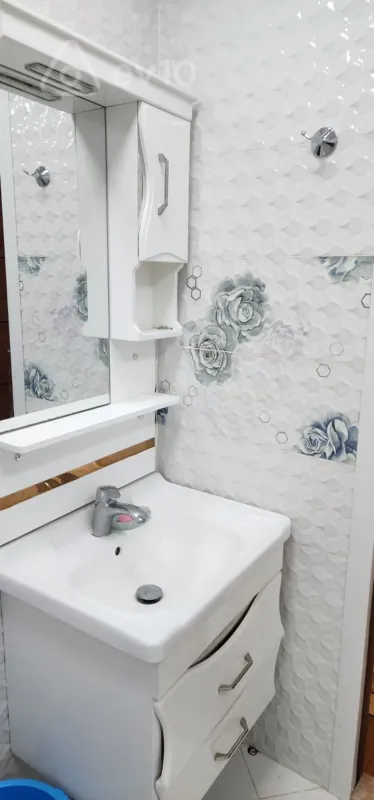 Kirayə verilir 2 otaqlı yeni tikili 95 m²
