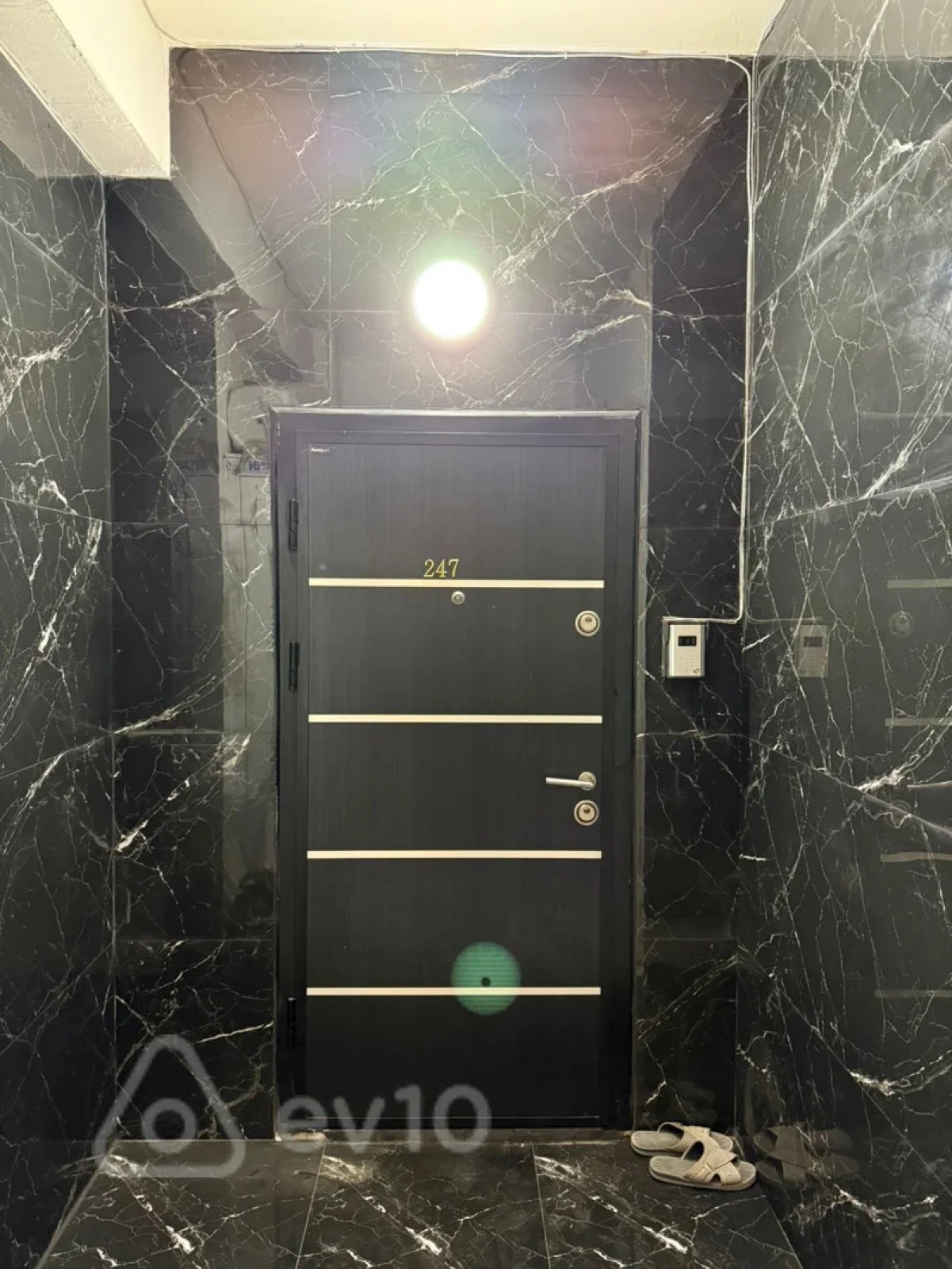 Satılır 3 otaqlı yeni tikili 100 m²